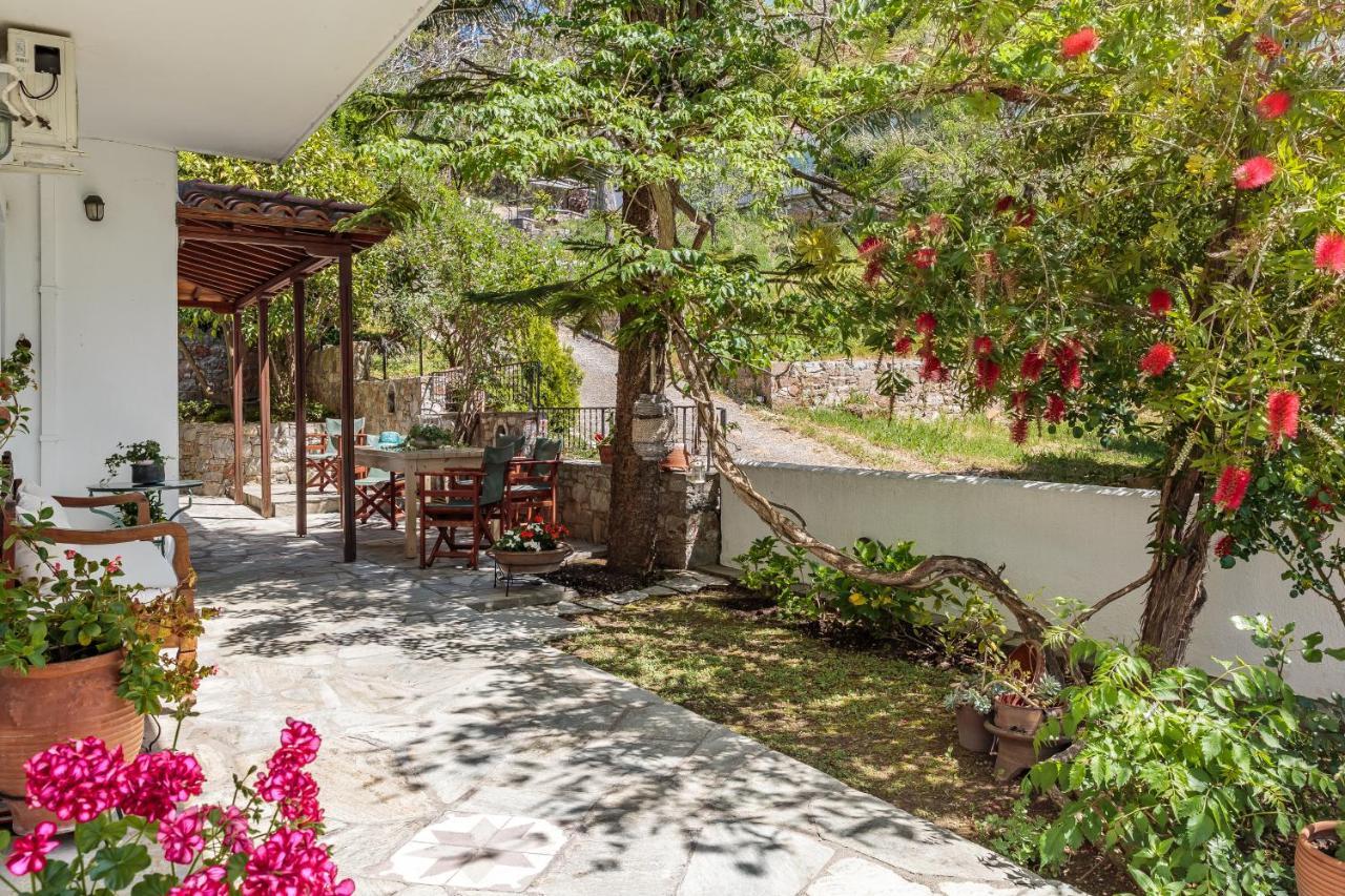 Oikia Guesthouse Стафилос Екстериор снимка