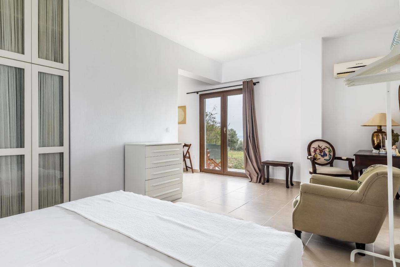 Oikia Guesthouse Стафилос Екстериор снимка